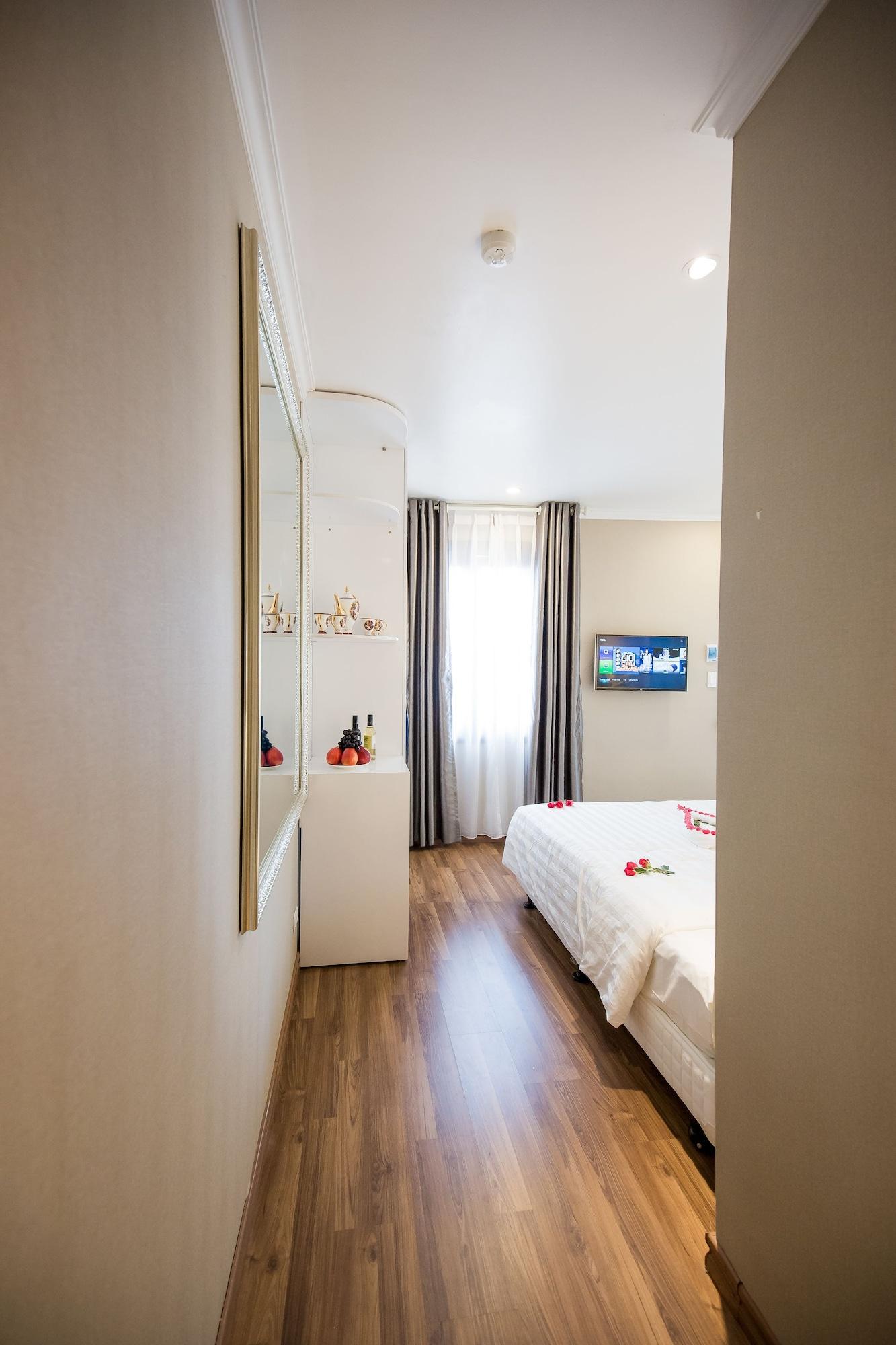 Little Hanoi Deluxe Hotel מראה חיצוני תמונה