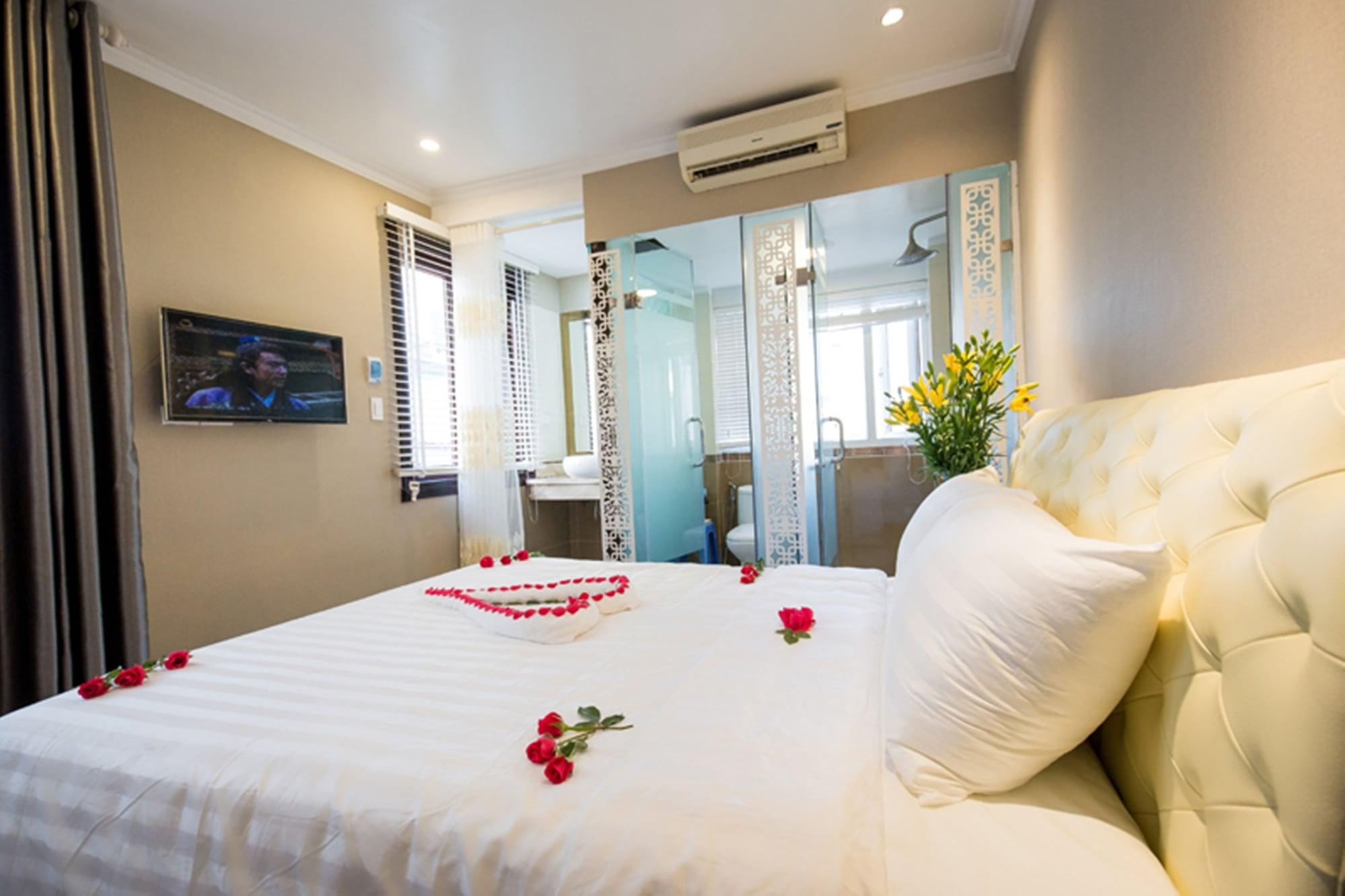 Little Hanoi Deluxe Hotel מראה חיצוני תמונה
