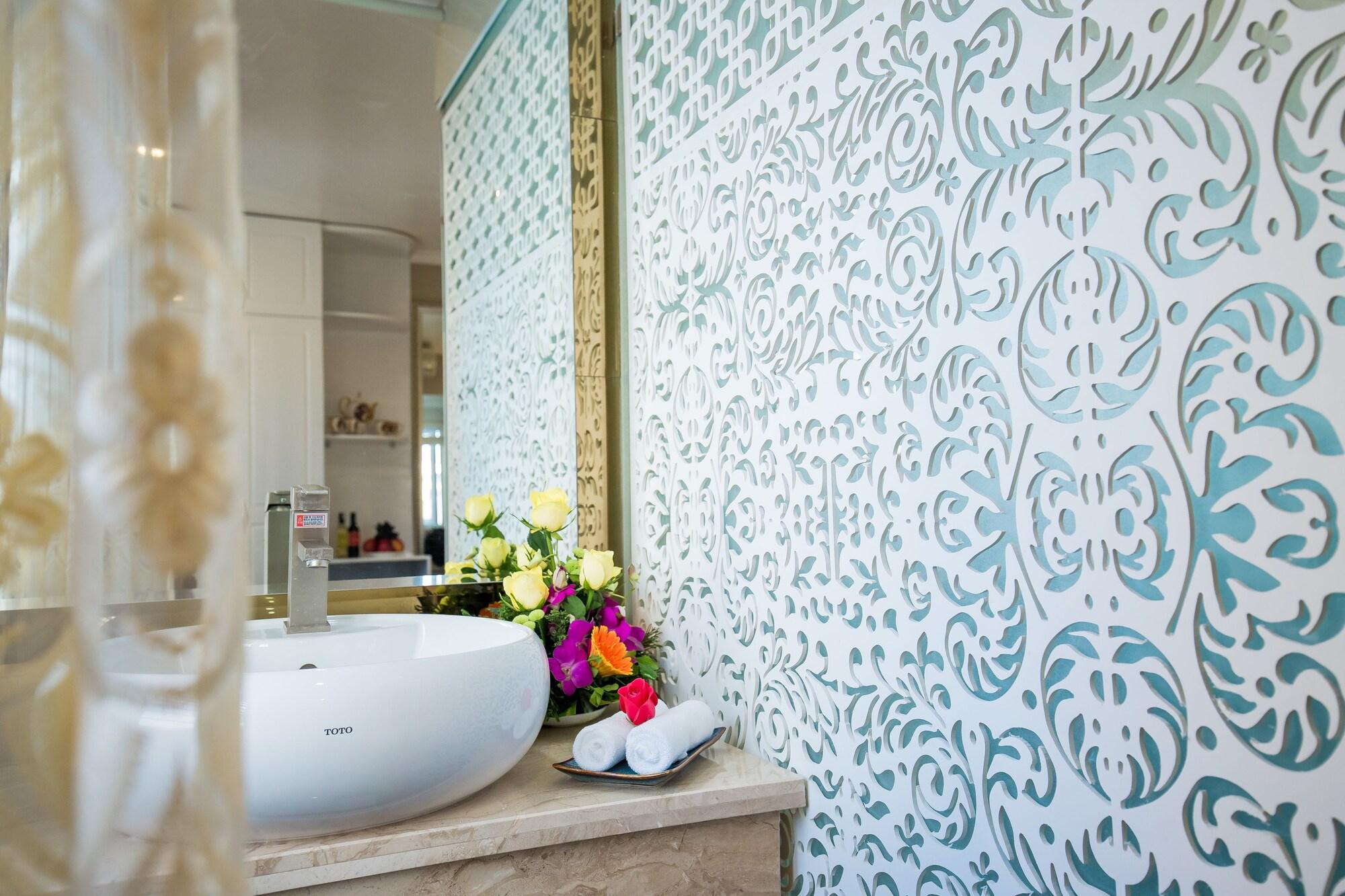 Little Hanoi Deluxe Hotel מראה חיצוני תמונה