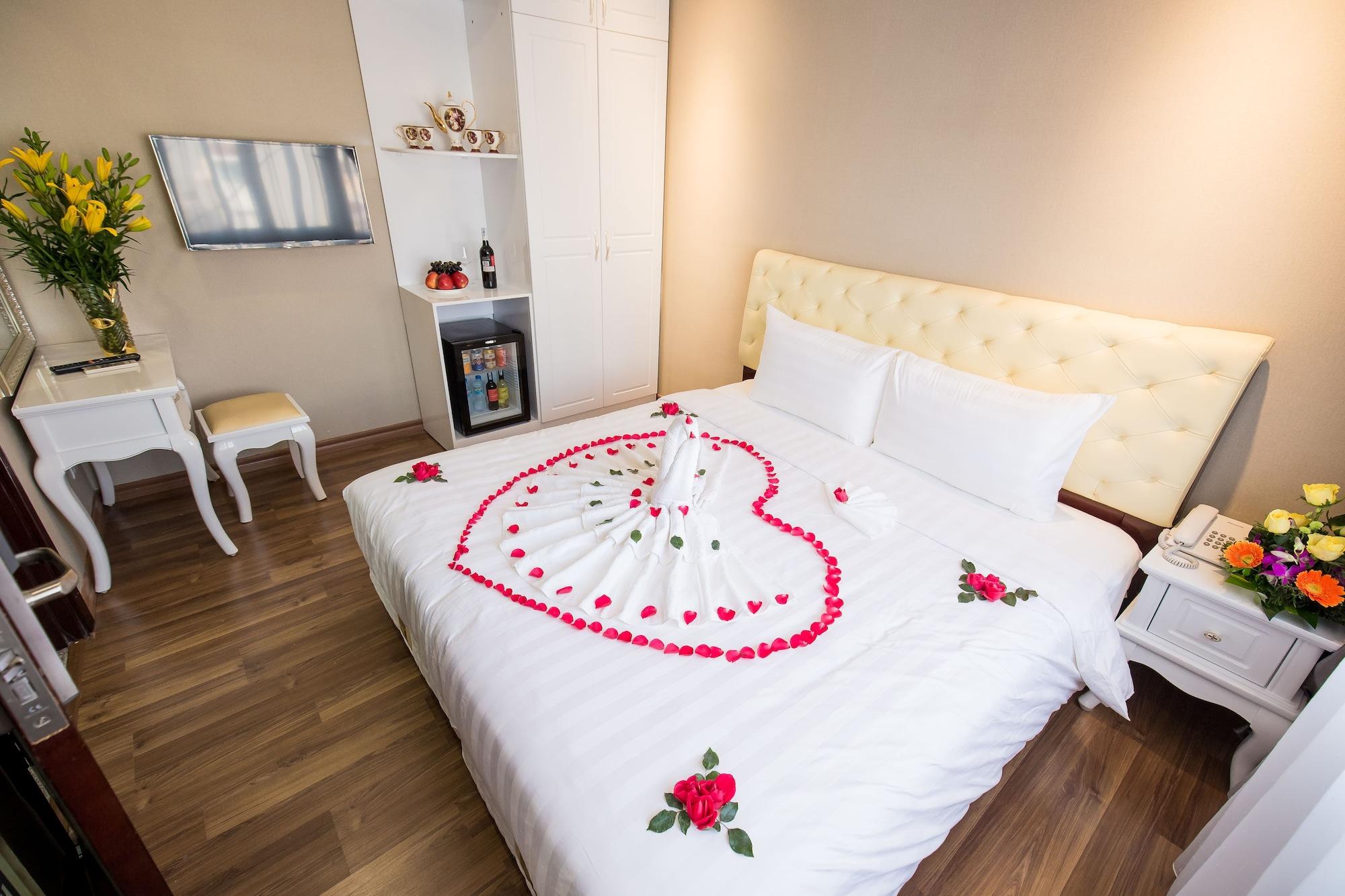 Little Hanoi Deluxe Hotel מראה חיצוני תמונה