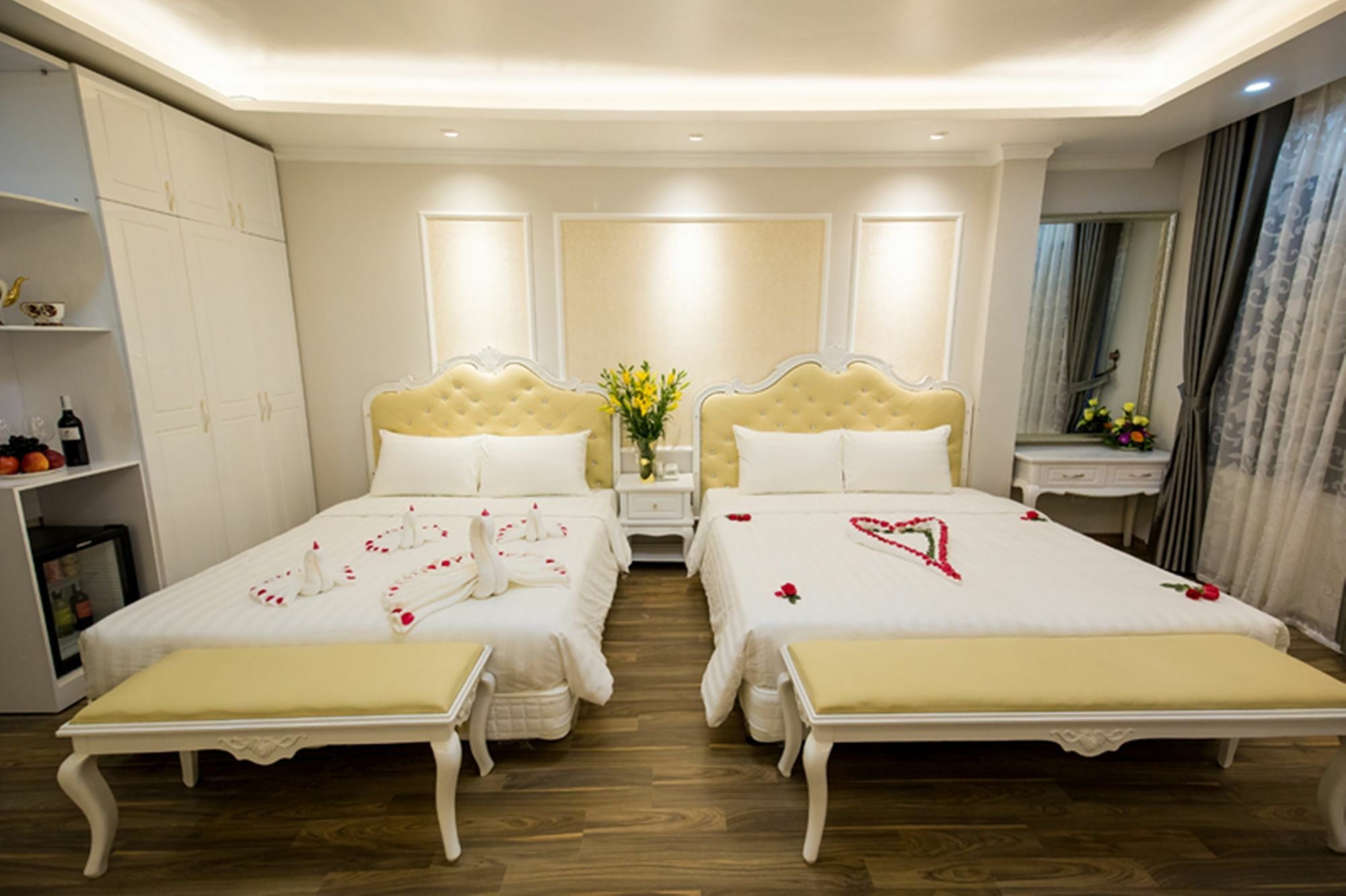 Little Hanoi Deluxe Hotel מראה חיצוני תמונה