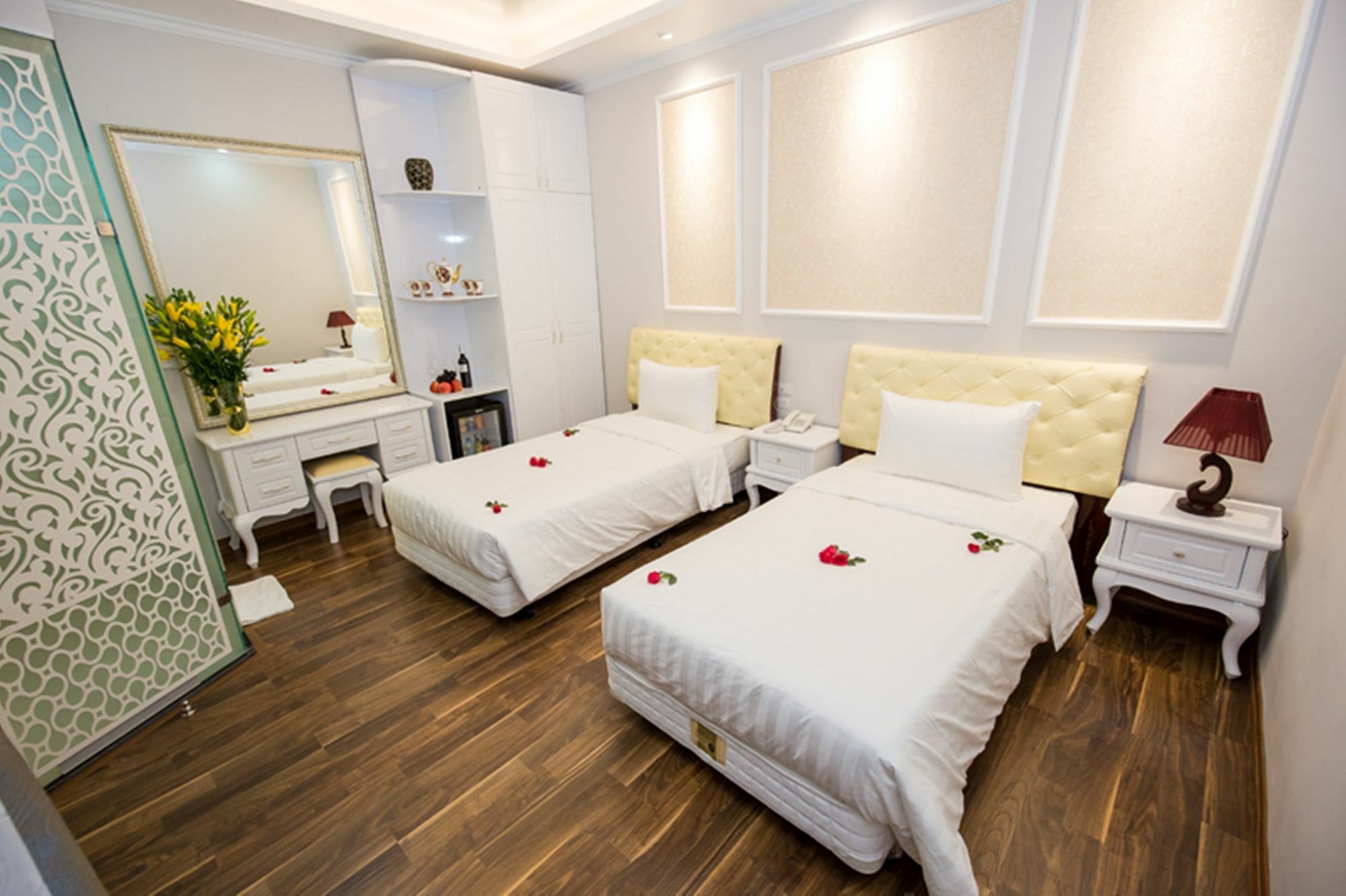 Little Hanoi Deluxe Hotel מראה חיצוני תמונה